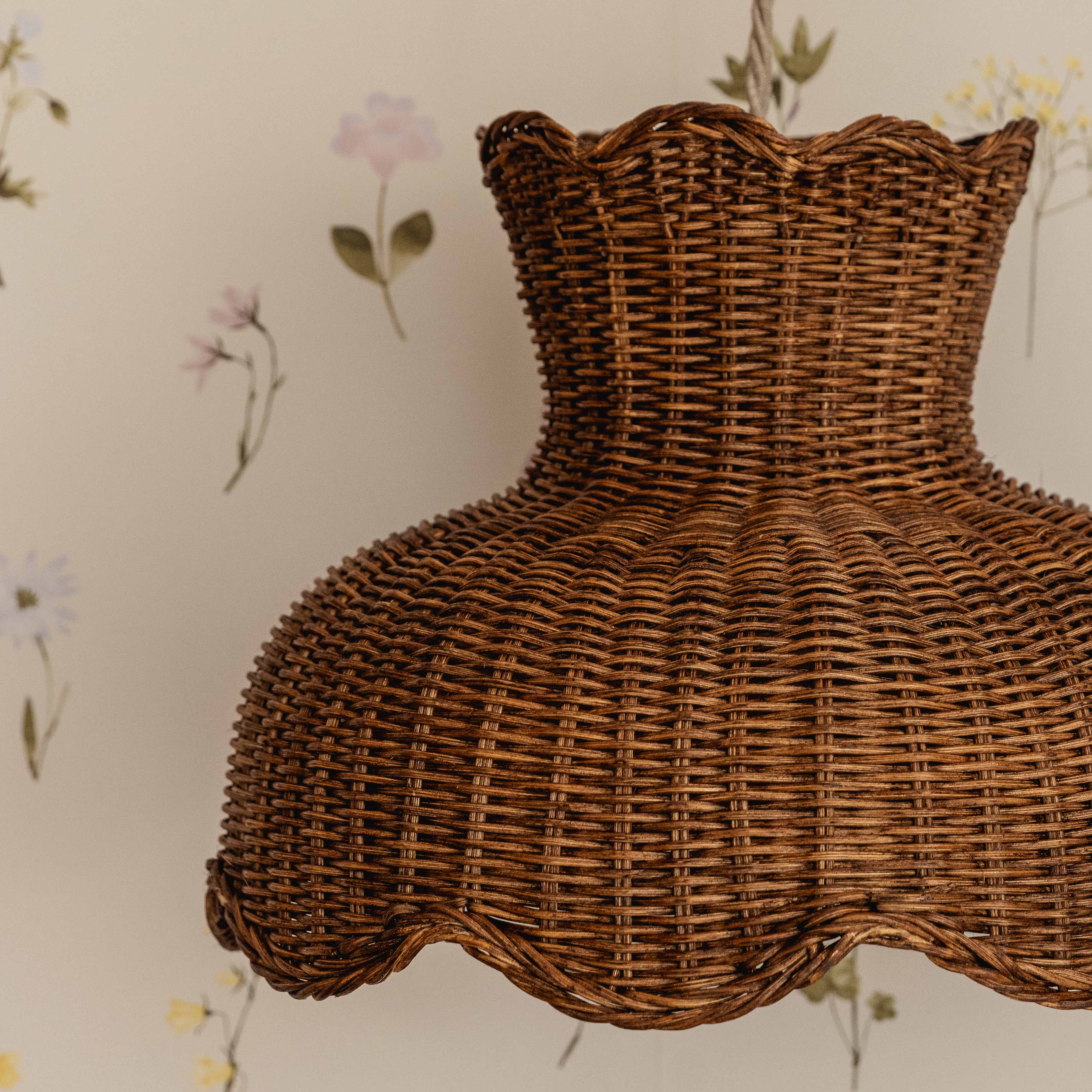 Anar-pendant-shade-medium-teak-closeup