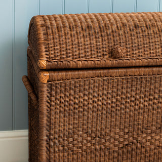 Chest-laundry-basket-teak-close-up