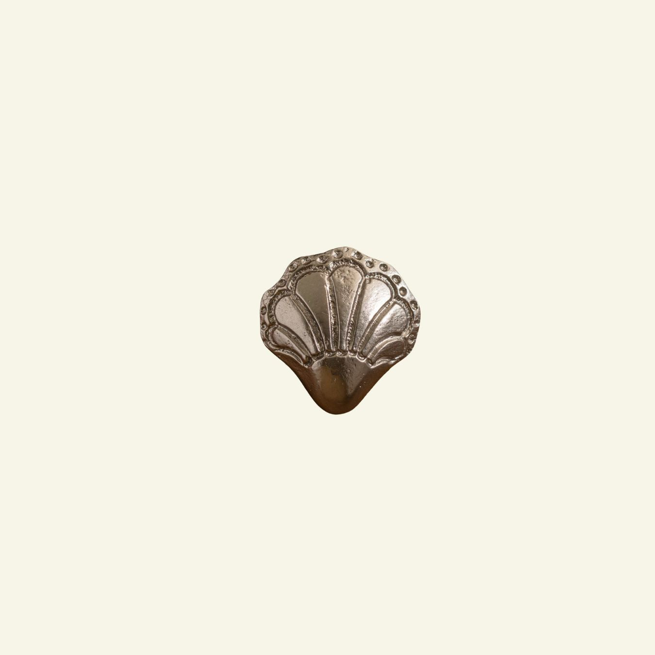 Chunky-shell-knob-chrome-brass