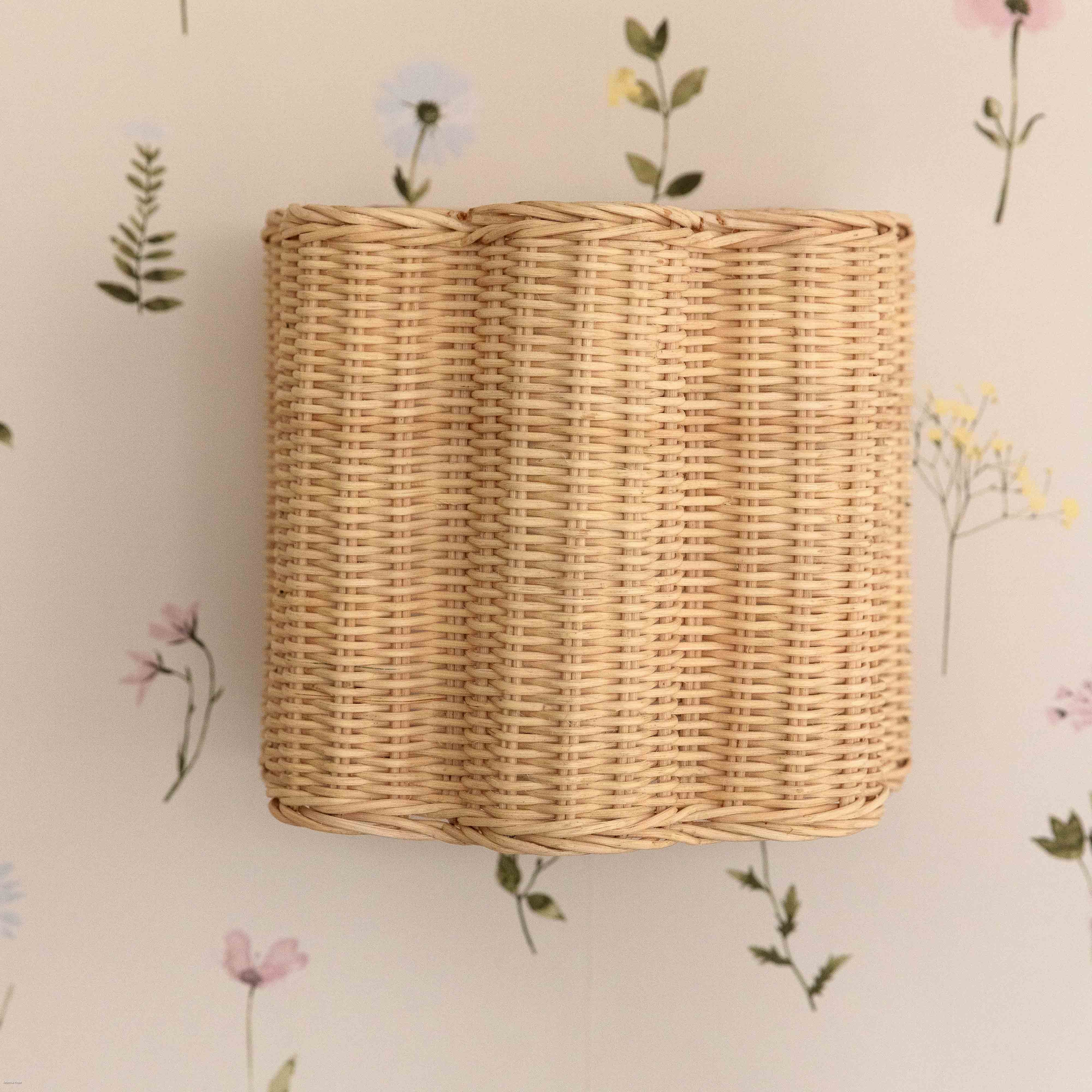 CLOVER-rattan-wall-light-shade-NATUrAL