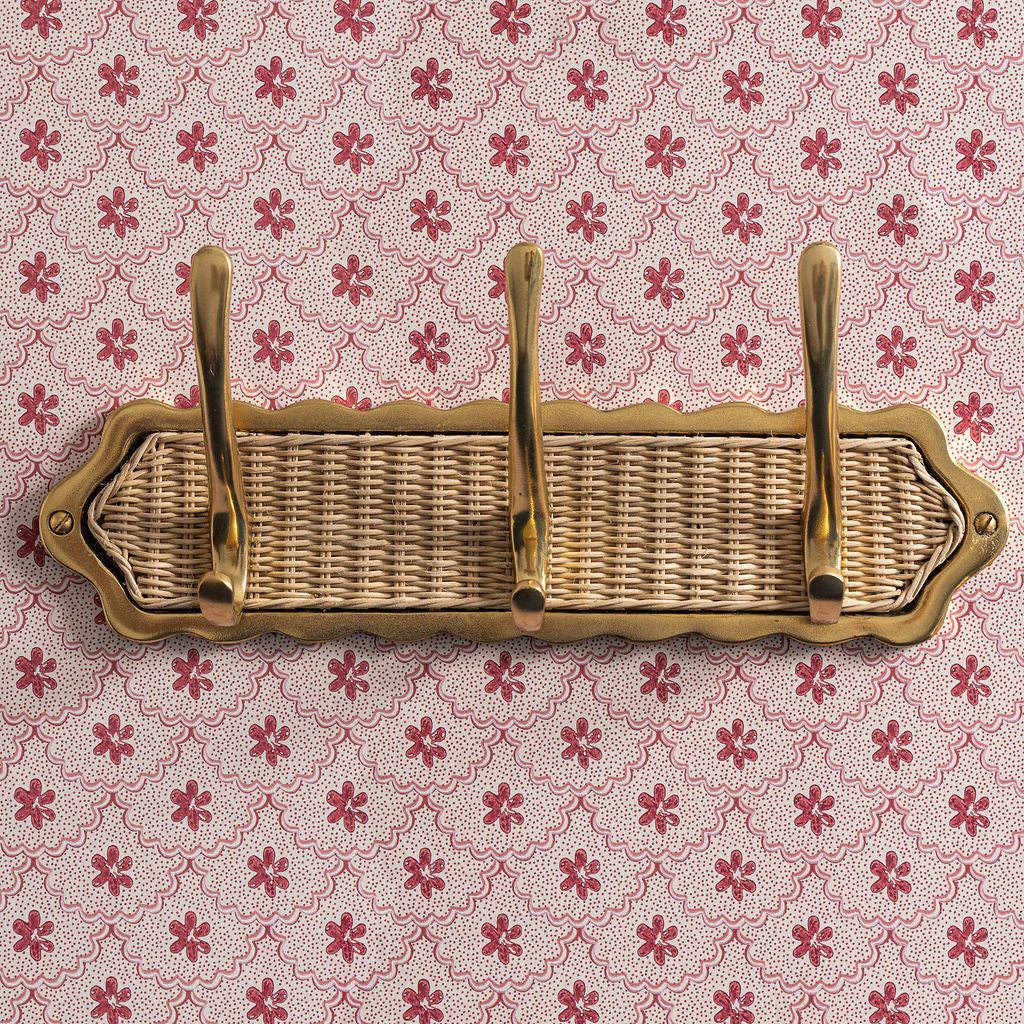 Delilah_3-Hook_Rack_Brass_Natural lifestyle
