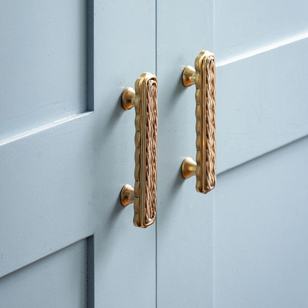 Delilah Handle, Brass & Natural lifestyle