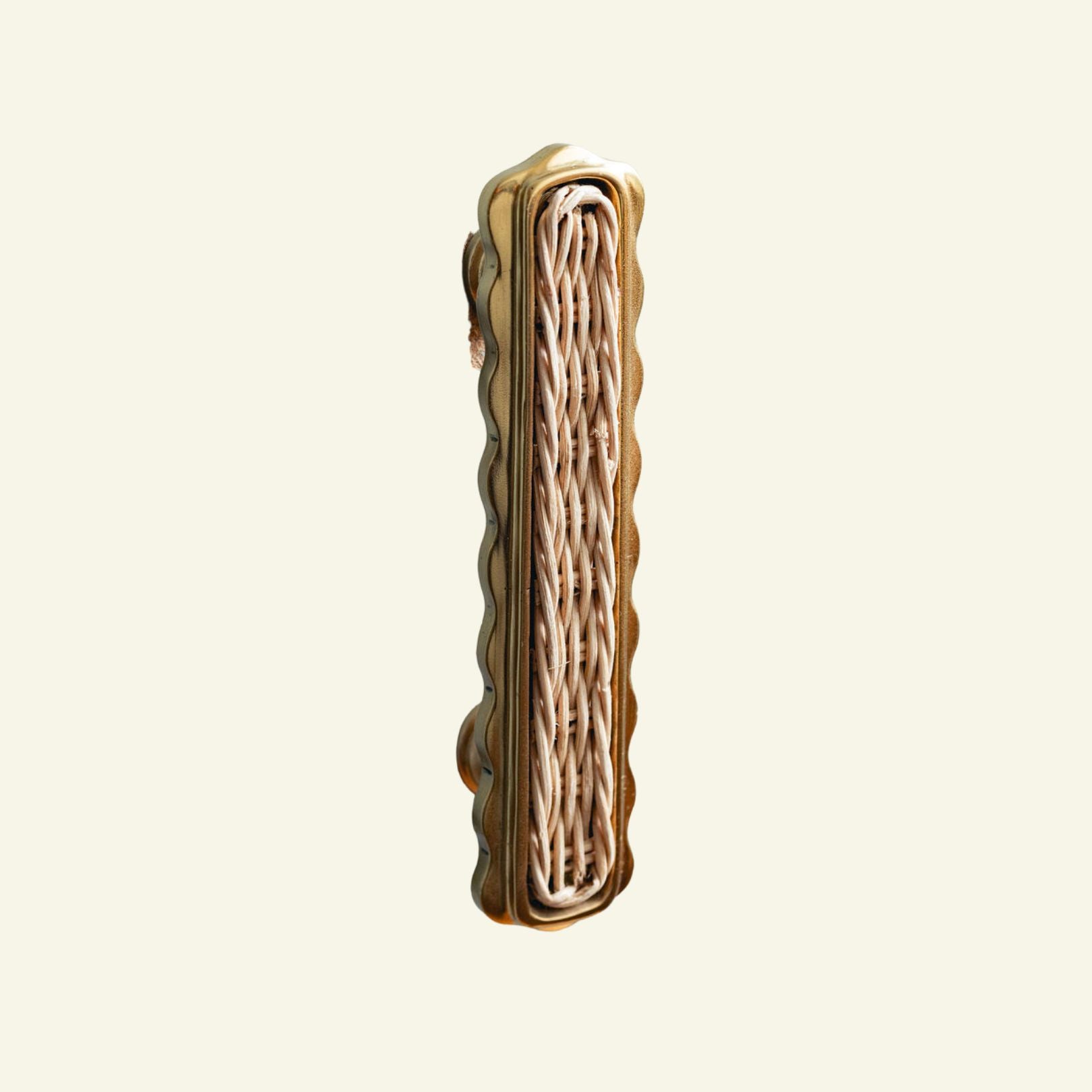 Delilah Handle, Brass & Natural plain