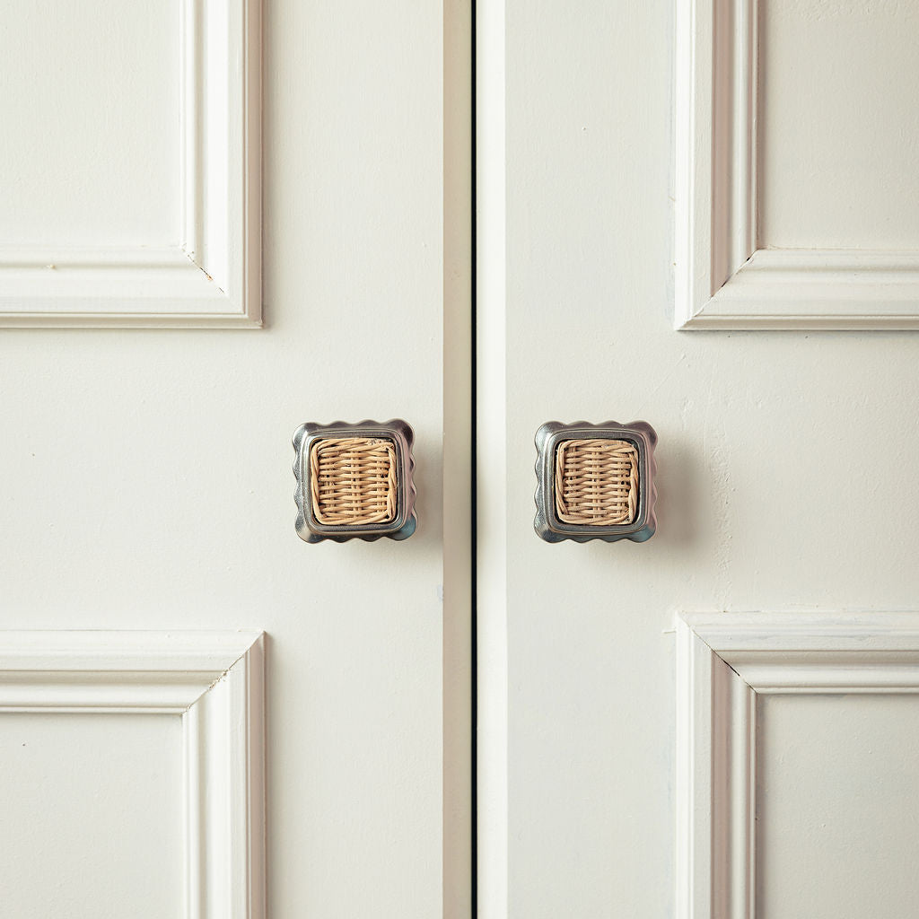 Delilah Square Knob, Chrome & Natural double