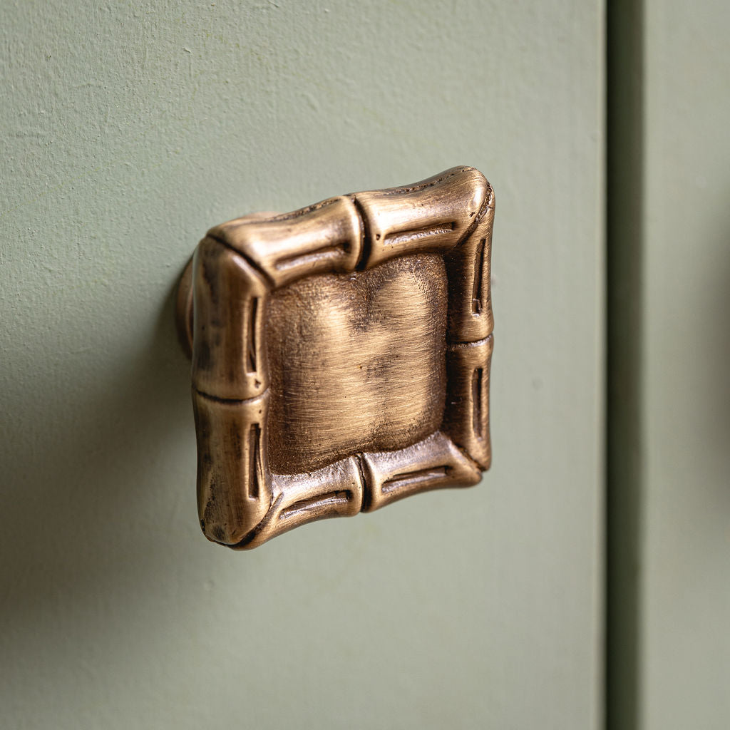 Linley-bamboo-brass-knobs