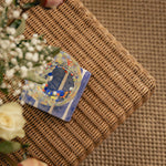 Nina-ottoman-oak-close-up top
