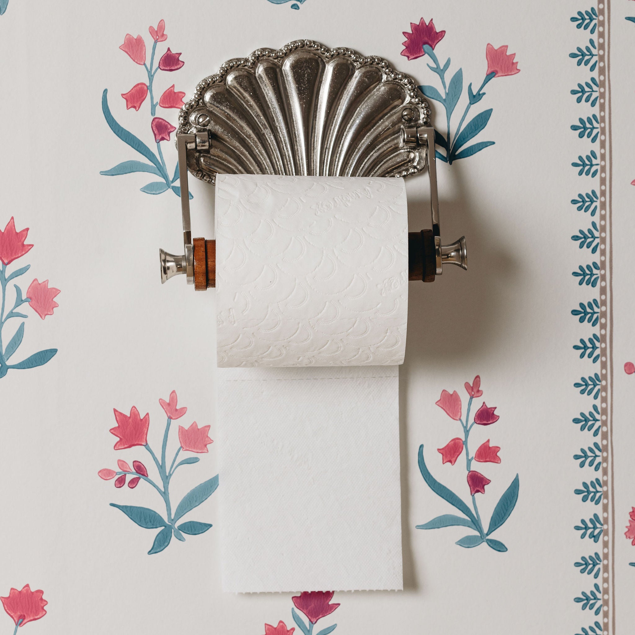 Toler Rool Shells Brass Toilet Roll Holder | Aged Brass Loo Roll Holder | Hastshilp