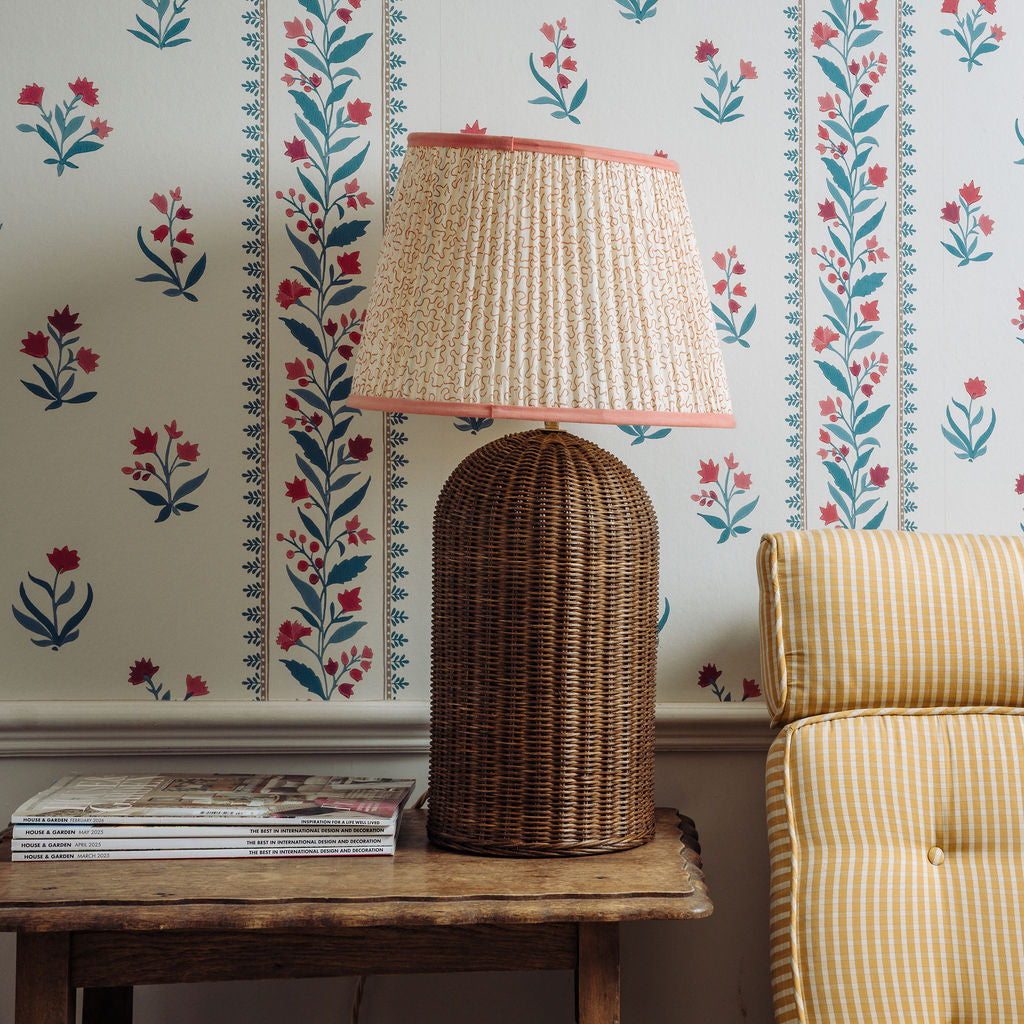 Sienna-lamp-base-teak-with-a lampshade