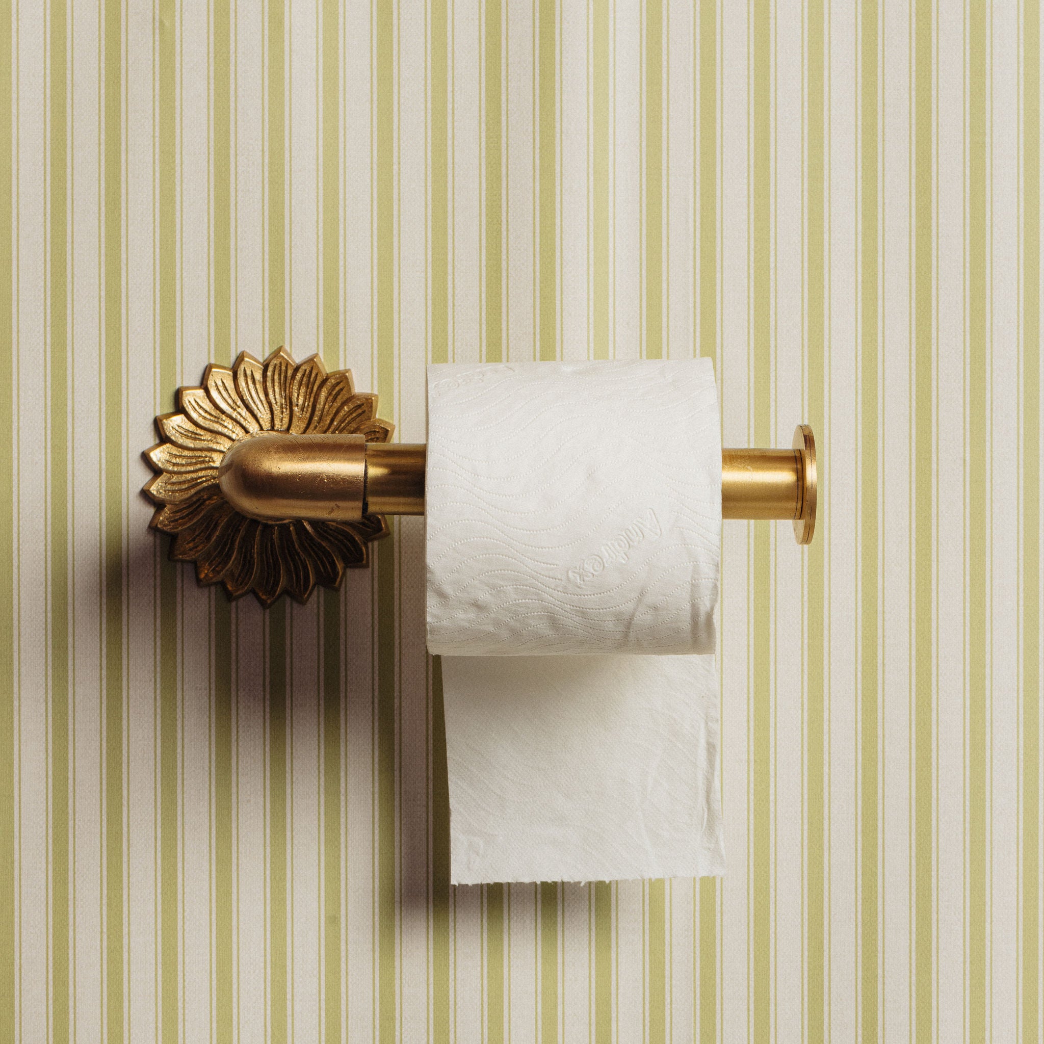 Toler Rool Shells Shell Brass Toilet Roll Holder | Brass Loo Roll Holder | Hastshilp