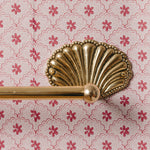shell-brass-towel-rack-close-up-image